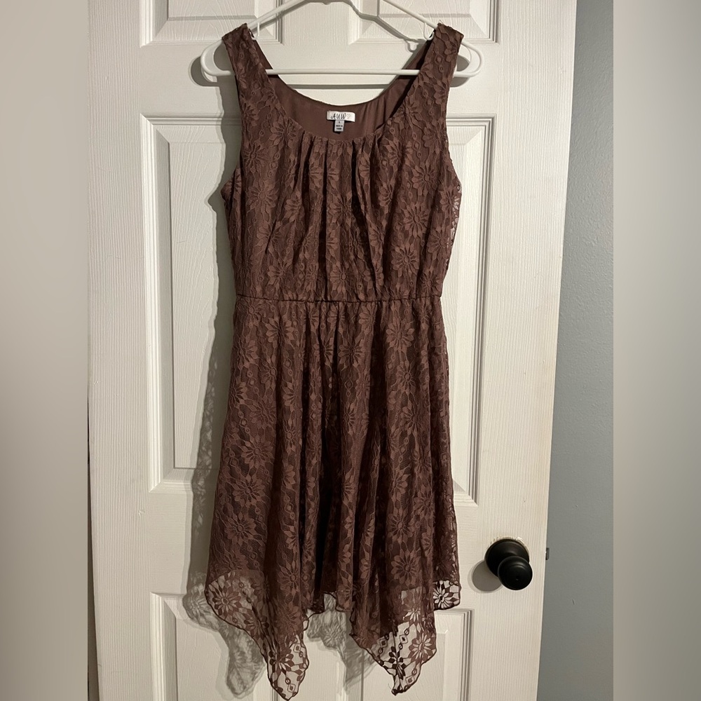Dress - Picture 1 of 2